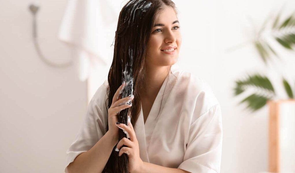 Difference Between Hair Mask and Hair Conditioner 1 Difference Between Hair Mask and Hair Conditioner