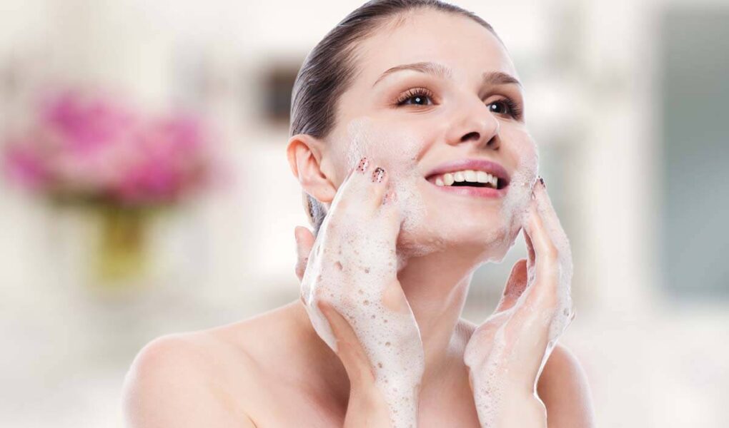 Mamaearth Apple Cider Vinegar Foaming Face Wash & Ubtan Foaming Face Wash - Your New BFF for Skin