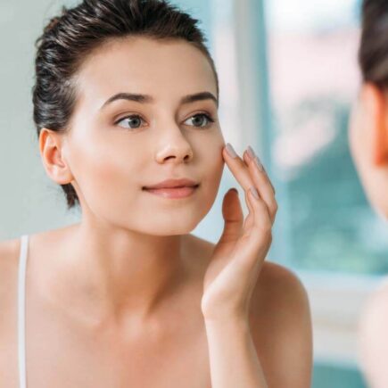 Mamaearth Vitamin C Ultra Light Gel Oil-Free Moisturizer Review, Benefits & Price (1)