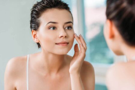 Mamaearth Vitamin C Ultra Light Gel Oil-Free Moisturizer Review, Benefits 2 Mamaearth Vitamin C Ultra Light Gel Oil-Free Moisturizer Review, Benefits & Price (1)