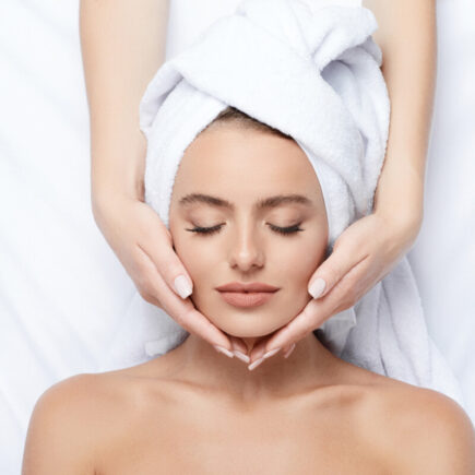 Top 10 Tips to Care Oily Skin During Monsoon 2021