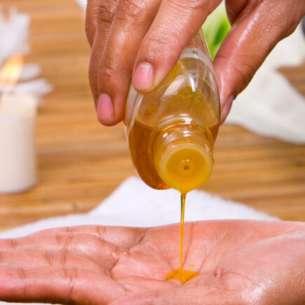 Top 2 Egg Hair Oil in India 2021 for Frizzy Hair