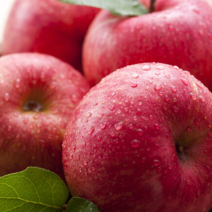 Worried About Dry & Frizzy hair, then Try Mamaearth Apple Cider Vinegar Hair Mask