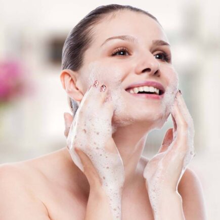 Minimalist 2% Salicylic Acid Face Wash for Oily Skin