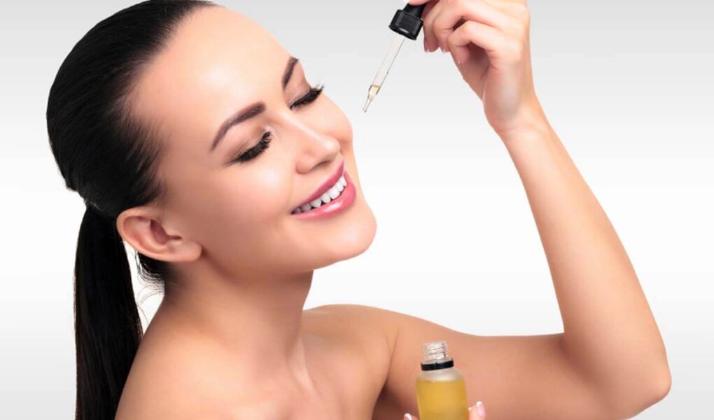 Minimalist Kit for Pigmentation, Wrinkles & Fine Lines and for Tanning in India 1 Minimalist Kit for Pigmentation, Wrinkles & Fine Lines and for Tanning in India