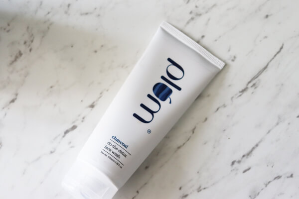 Plum Charcoal Face Wash Review & How to Use! 2 plum charcoal face wash