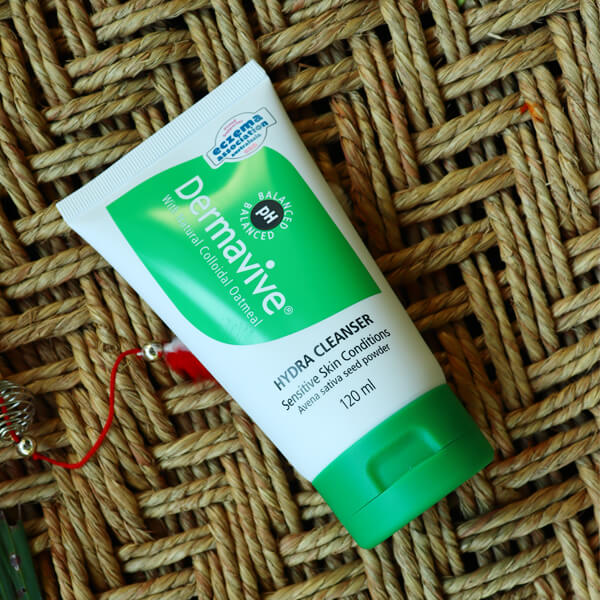 Dermavive Hydra Face Cleanser for Soft, Smooth & Glowing Skin 2 Face Cleanser